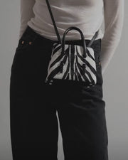 Mina 16 black and white tote bag