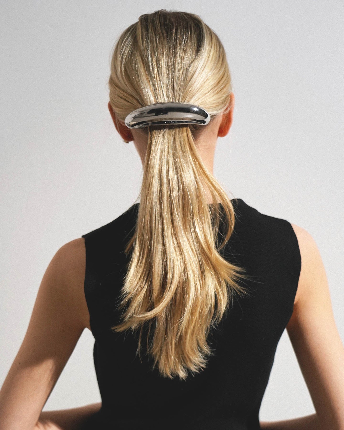 Shop Alaïa Medium Hair Jewel Silver