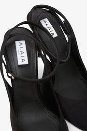 Decollete 90 black slingbacks