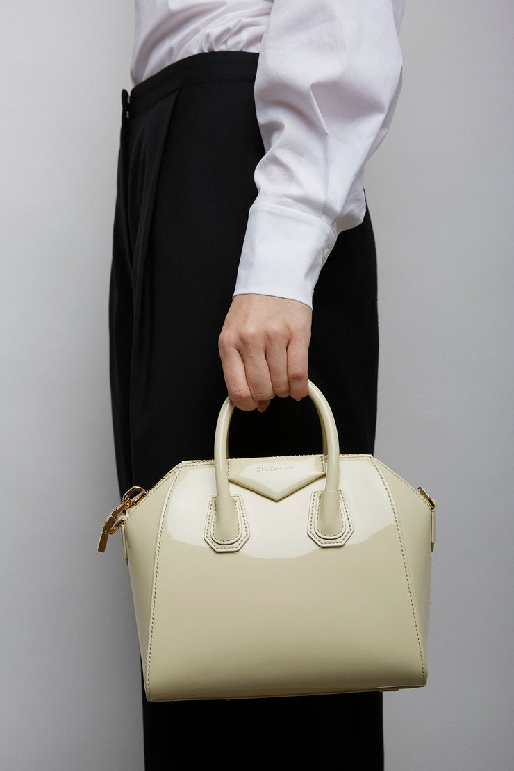 Antigona mini cream patent bag