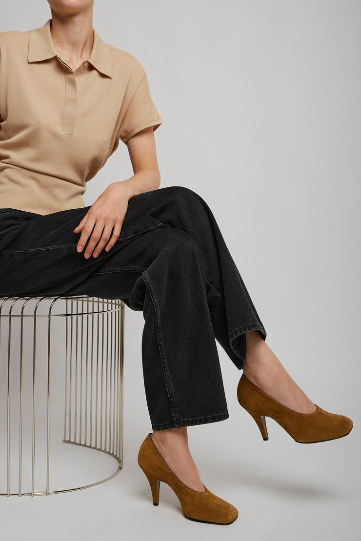 Soft 90 beige suede pumps