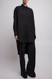 Elongated grey shirt