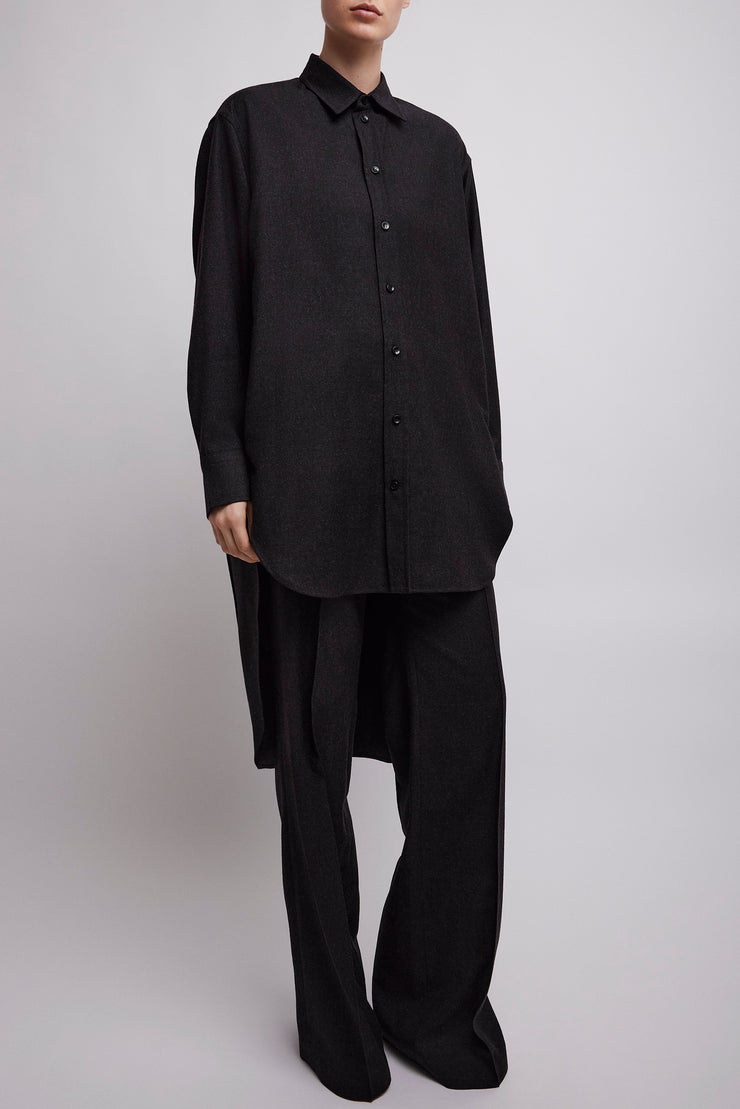 Elongated grey shirt