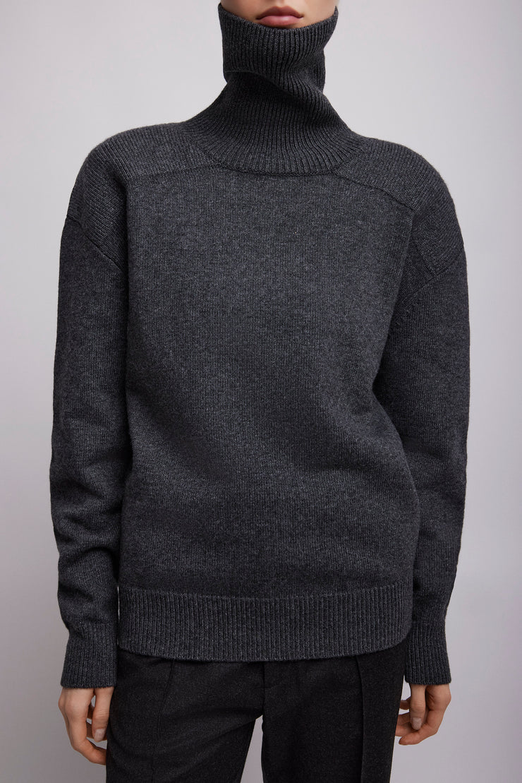 Patch grey shoulder jumper
