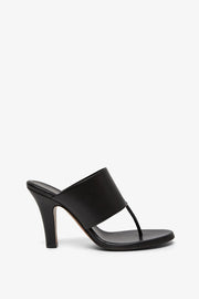 Signum black sandals