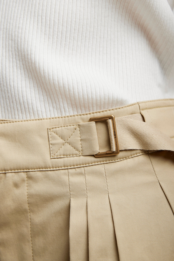 Smoky beige short
