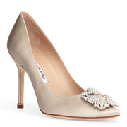 Hangisi 105 pearl silver pumps
