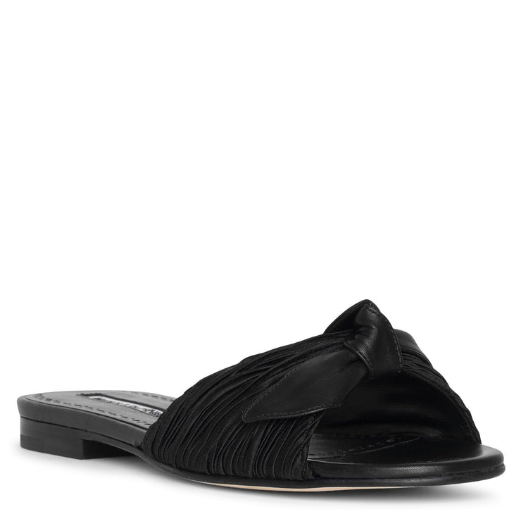 Notamu flat black sandals